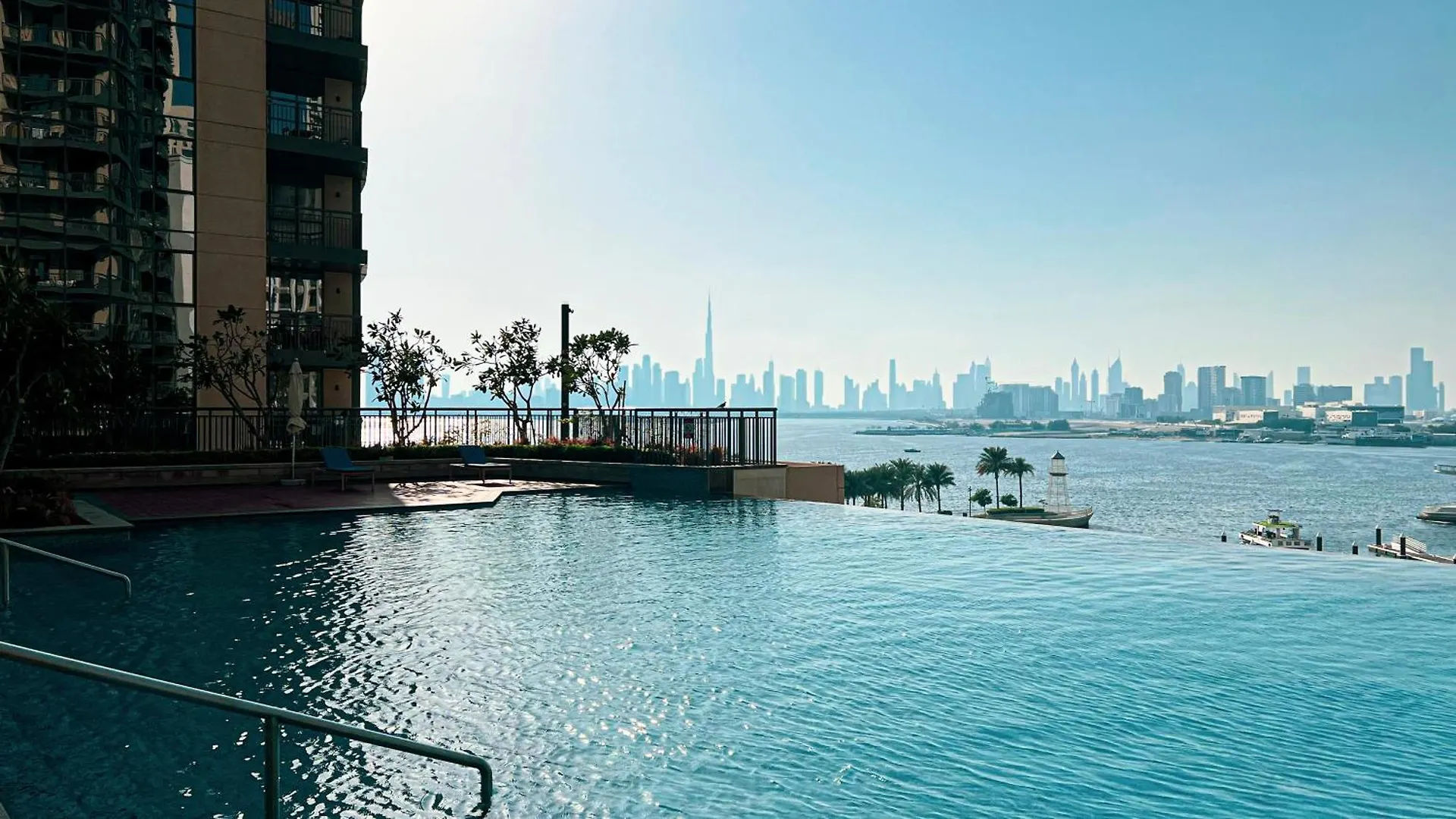 Smartstay At Creek Residences - Burj Khalifa Skyline View - Modern Luxury Apartments Dubai